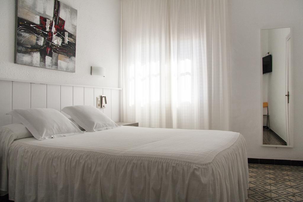 Hostal La Florida Llança Zimmer foto